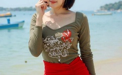 打美女屁股打到红gif动态图